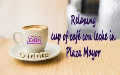 Relaxing cup of café con leche in Plaza Mayor (anglicismos)